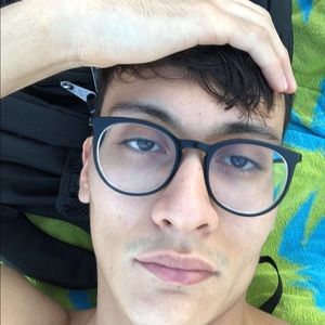 Meet your Posher, Diego